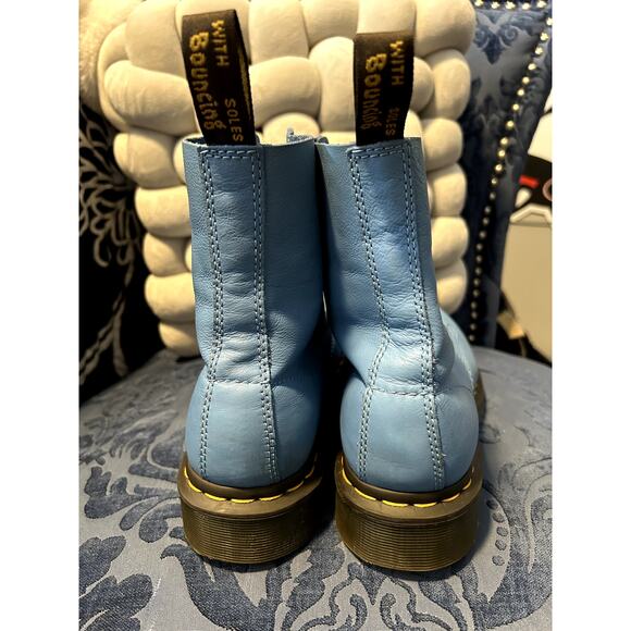 Dr Martens Bright Baby Blue Smooth Leather Size 8/EU 39 - Picture 3 of 7